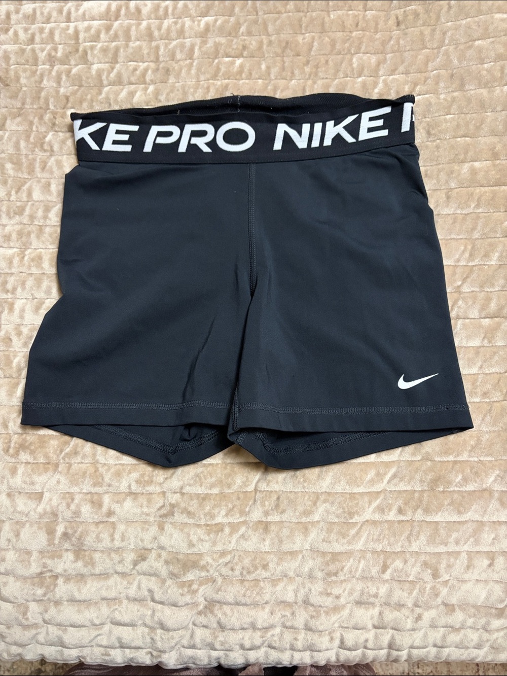 Nike Black Women’s Athletic Compression Shorts with Logo Waistband